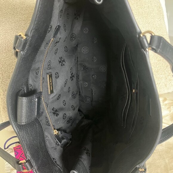 TORY BURCH Ivy Tote - Black pebbled leather - Picture 4 of 4